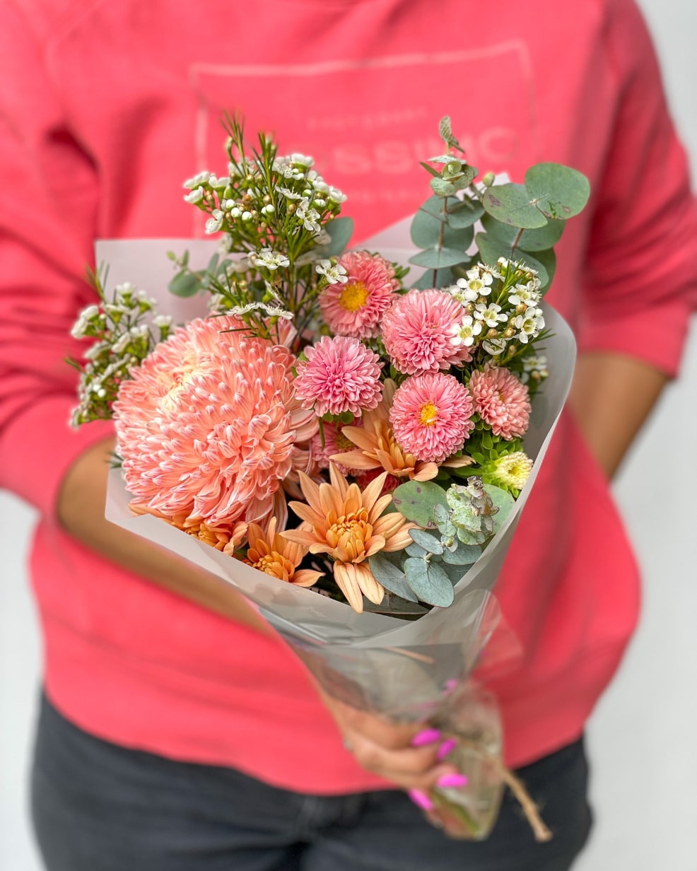 Peach Posy Peonies | Featured Image for the West End Landing Page For Poco Posy