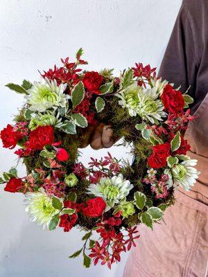 Traditional Christmas Wreath - Flower Delivery Brisbane