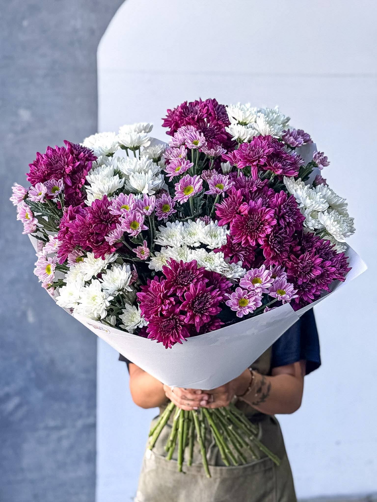 Mum’s Chrysanthemum Posy - Image 2