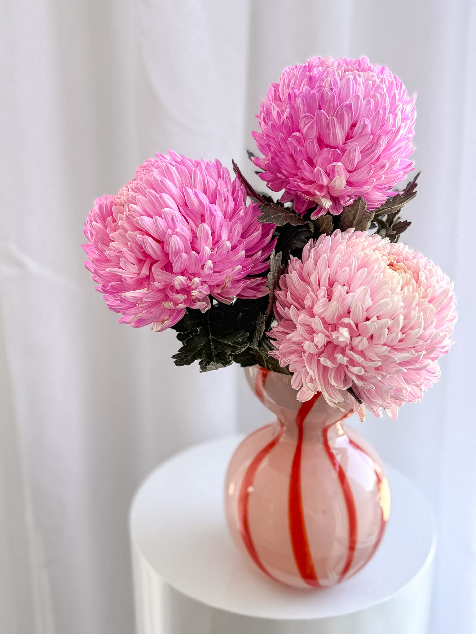 Remarkable Mum Vase - Image 2