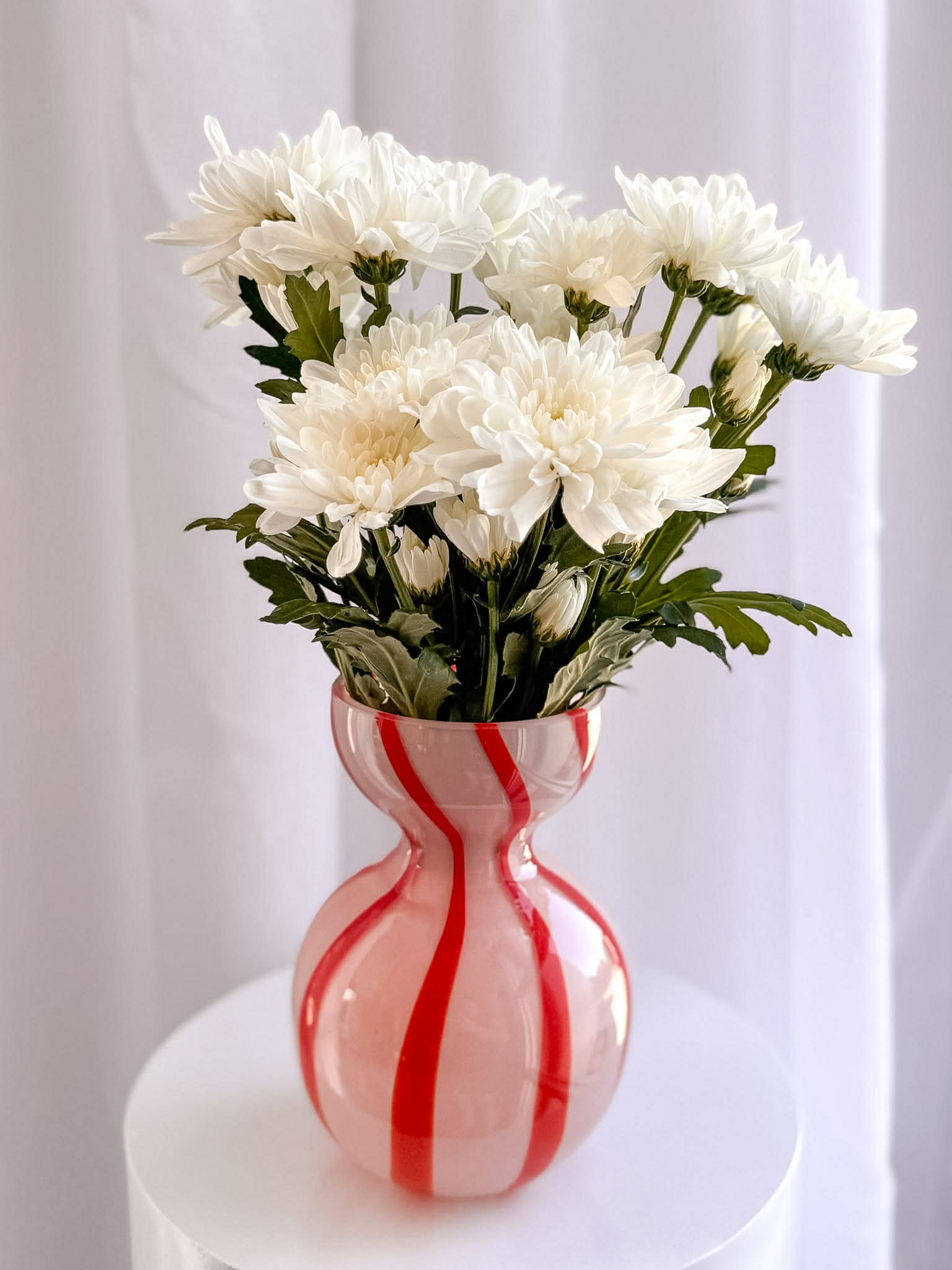 Remarkable Mum Vase - Image 3